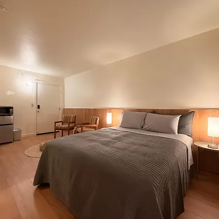 Desert Rose Motel